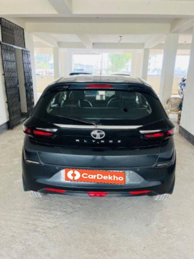 https://images10.gaadi.com/usedcar_image/3657692/original/processed_794d5c7e-f374-45e8-b53f-3d95c0d81eee.jpeg?imwidth=6402