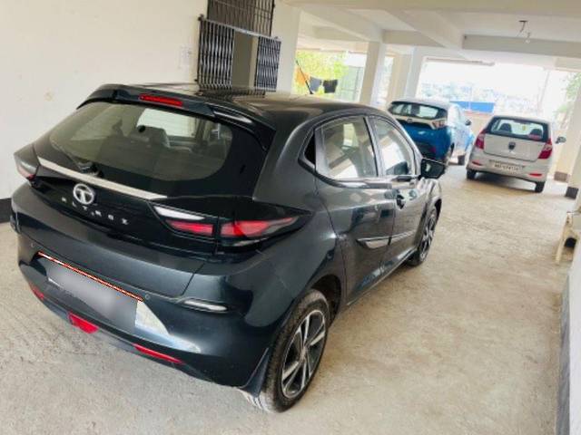 https://images10.gaadi.com/usedcar_image/3657692/original/processed_a5716985-82b5-4135-8eb4-c4fd498f1dbb.jpeg?imwidth=6401