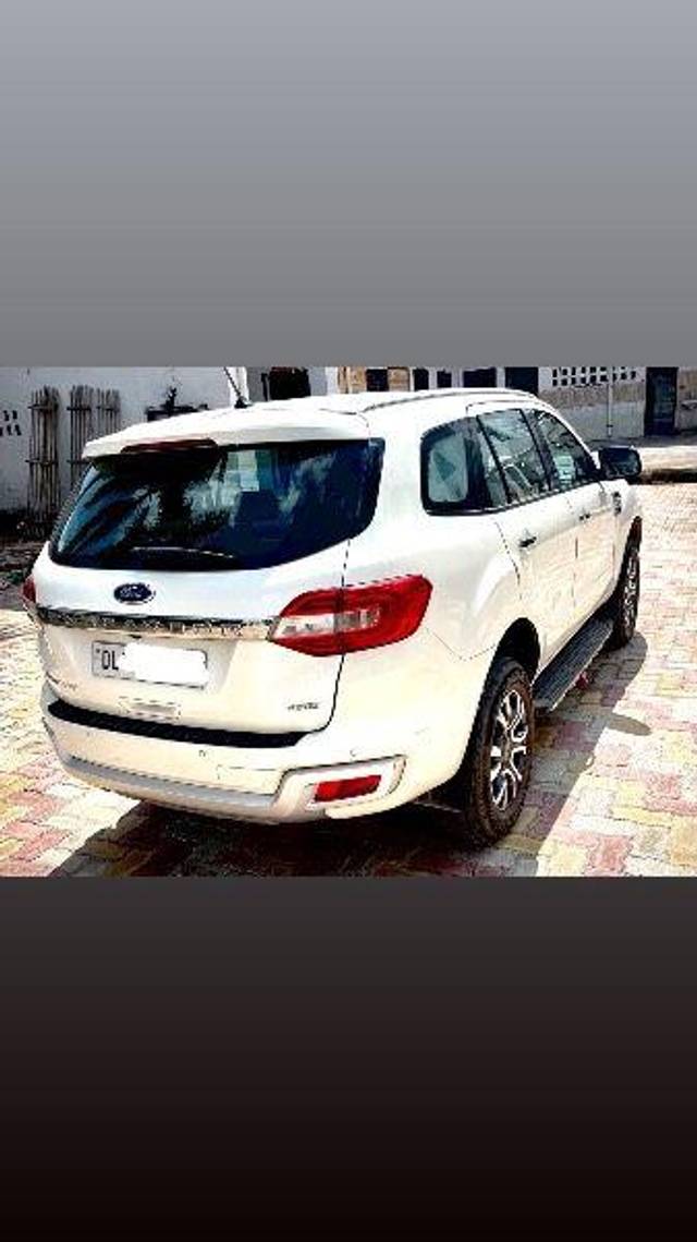 https://images10.gaadi.com/usedcar_image/3657765/original/processed_5a98f156-5f6f-4b96-ab35-cd8fd2bd5af9.jpeg?imwidth=6401