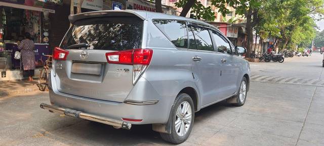 https://images10.gaadi.com/usedcar_image/3657856/original/processed_img2908553__used_car_2908553_1699210929.jpg?imwidth=6401