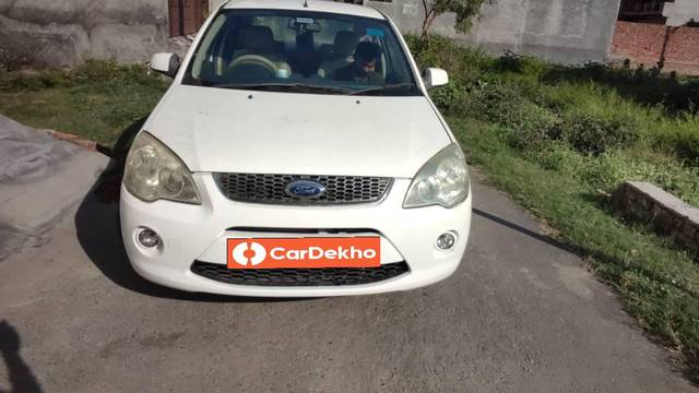 https://images10.gaadi.com/usedcar_image/3658064/original/processed_fbe39fe9-534e-4e4a-a33a-8f2a9a45bcc8.jpeg?imwidth=6402