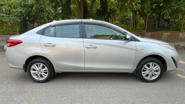 https://images10.gaadi.com/usedcar_image/3658120/original/img2908603__usedcar_6_8101699248576_1699248729.jpg?imwidth=6401