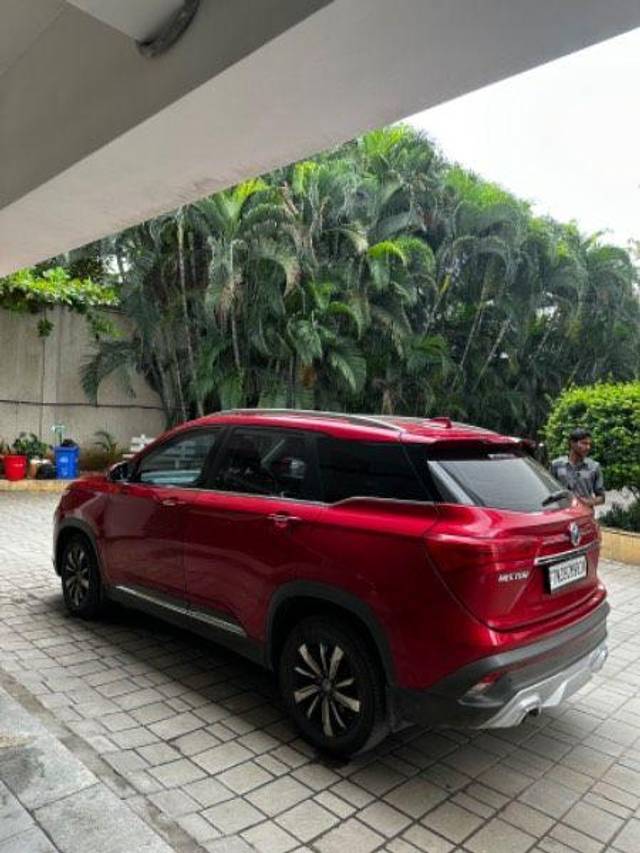 https://images10.gaadi.com/usedcar_image/3658173/original/processed_68e93cb3-ed5a-4d07-a277-ca90c6205b1c.jpeg?imwidth=6402
