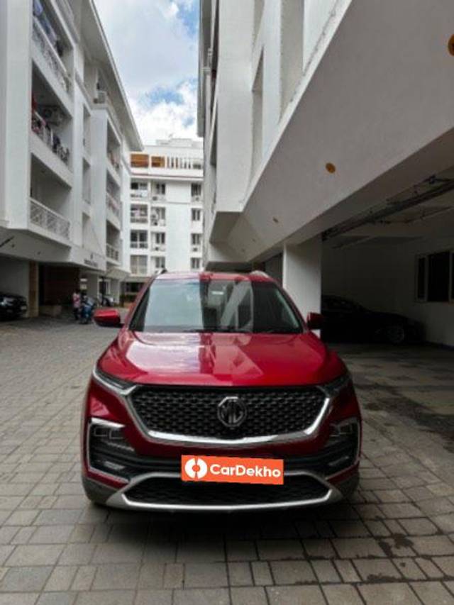 https://images10.gaadi.com/usedcar_image/3658173/original/processed_ed289e57-3a3a-49e7-8d2d-26e0d9728ae0.jpeg?imwidth=6400