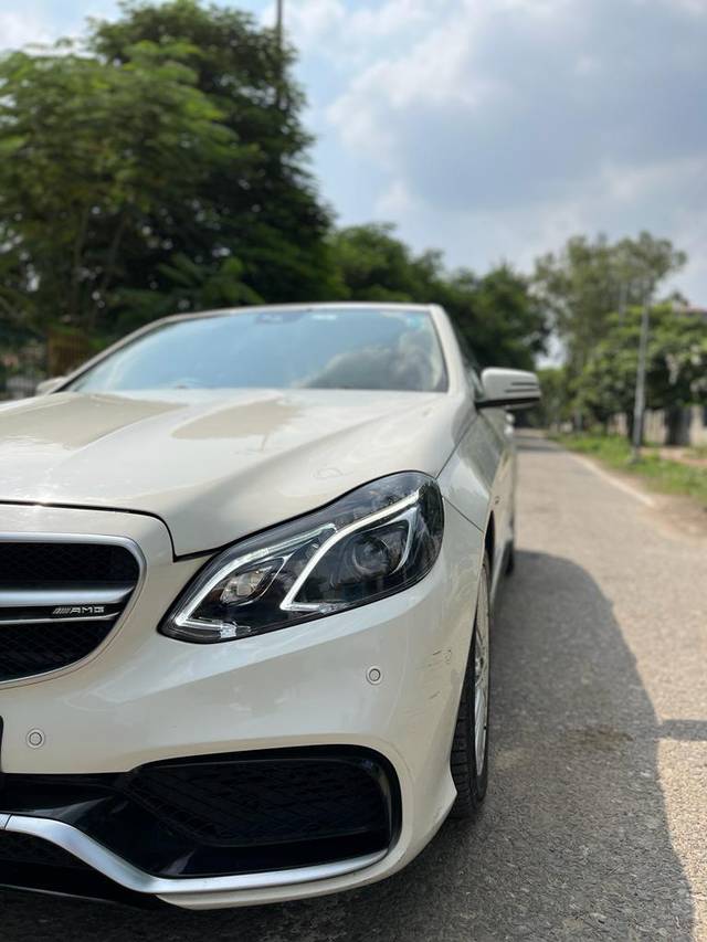 https://images10.gaadi.com/usedcar_image/3658236/original/processed_img2908666__usedcar_3_8101699252538_1699252557.jpg?imwidth=6402