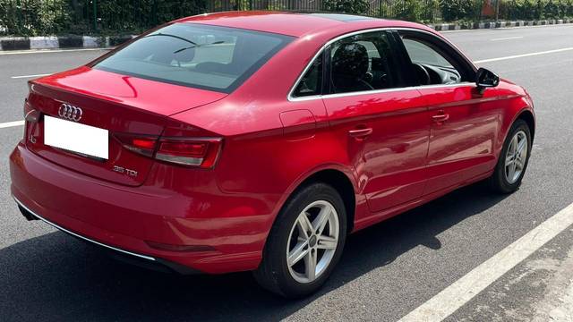 https://images10.gaadi.com/usedcar_image/3658247/original/processed_img2908674__usedcar_7_8101699252901_1699252936.jpg?imwidth=6402