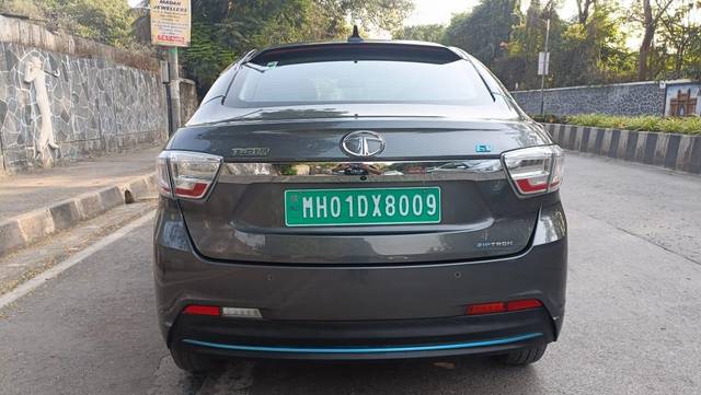 https://images10.gaadi.com/usedcar_image/3658255/original/processed_img2908679__used_car_2908679_1699253222.jpg?imwidth=6402