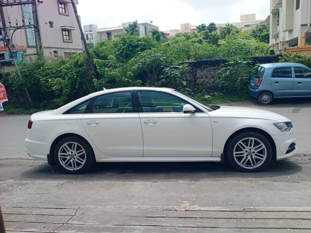 https://images10.gaadi.com/usedcar_image/3658266/original/processed_img2908686__used_car_2908686_1699253440.jpg?imwidth=6401