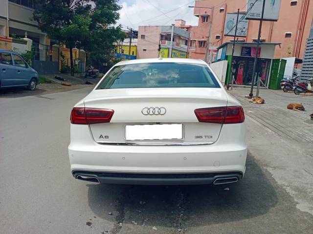 https://images10.gaadi.com/usedcar_image/3658266/original/processed_img2908686__used_car_2908686_1699253449.jpg?imwidth=6402