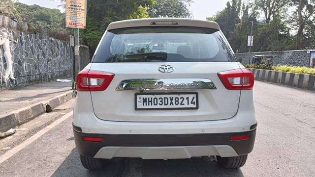 https://images10.gaadi.com/usedcar_image/3658295/original/processed_img2908706__used_car_2908706_1699254088.jpg?imwidth=6401