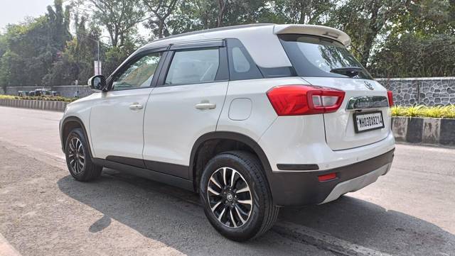 https://images10.gaadi.com/usedcar_image/3658295/original/processed_img2908706__used_car_2908706_1699254089.jpg?imwidth=6402