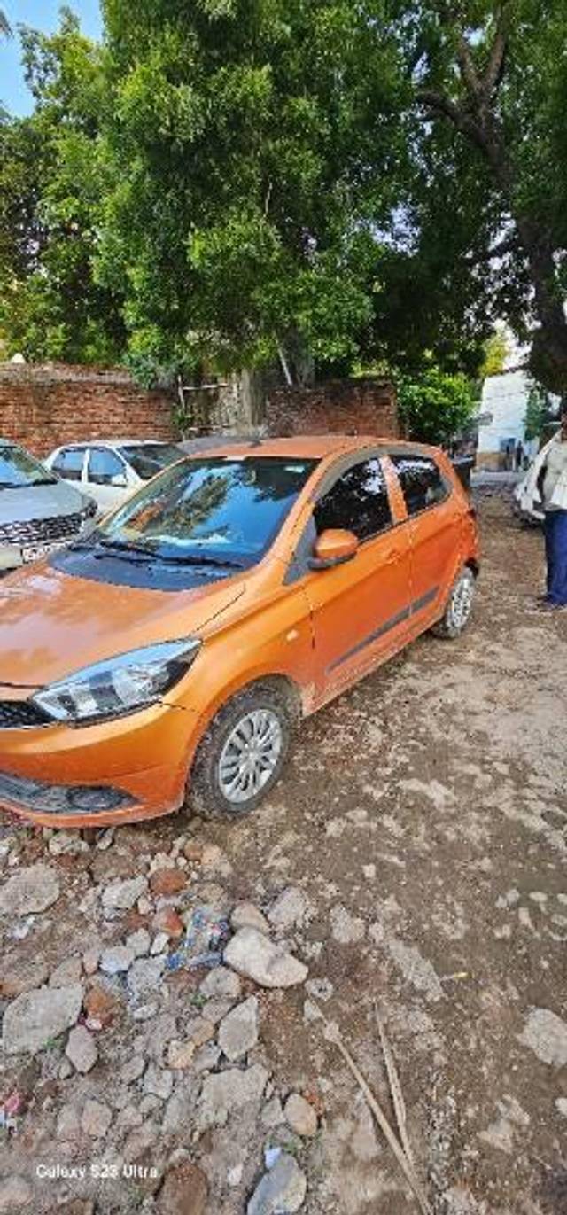 https://images10.gaadi.com/usedcar_image/3658314/original/processed_fcab23f1-626f-404a-908d-f0d3733e43fa.jpg?imwidth=6400