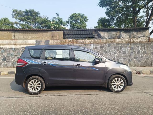 https://images10.gaadi.com/usedcar_image/3658411/original/img2908769__used_car_2908769_1699258805.jpg?imwidth=6402