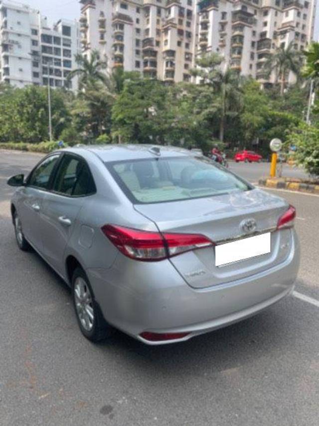https://images10.gaadi.com/usedcar_image/3658455/original/processed_79dffd57-5385-456b-a2f8-d76f907bcd40.jpeg?imwidth=6402