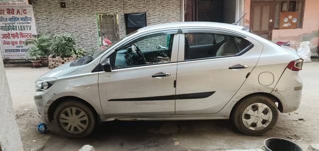 https://images10.gaadi.com/usedcar_image/3658469/original/30__VCC_IMG_1698649314016_1811714_95_1698649679.jpg?imwidth=6401
