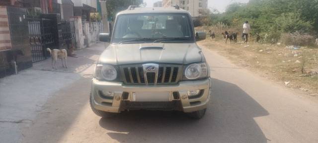https://images10.gaadi.com/usedcar_image/3658470/original/30__VCC_1811759_94_1698652916.jpg?imwidth=6401