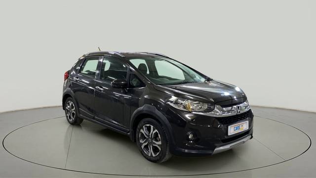 https://images10.gaadi.com/usedcar_image/3658608/original/slot__1-7-Exterior-13681657727-93a5ebabdc544b22b0ee56bb685970e8-Exterior-6.jpg?imwidth=6400