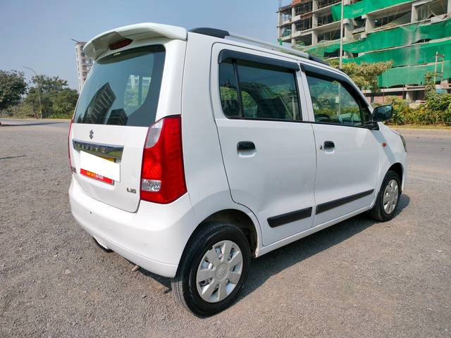https://images10.gaadi.com/usedcar_image/3658697/original/processed_img2908932__used_car_2908932_1699266214.jpg?imwidth=6402