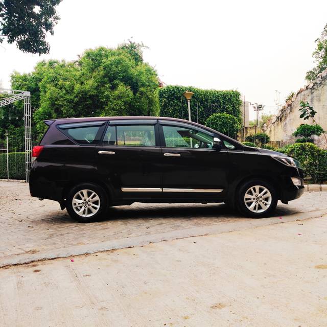 https://images10.gaadi.com/usedcar_image/3658732/original/img2908952__used_car_2908952_1699285815.jpg?imwidth=6401