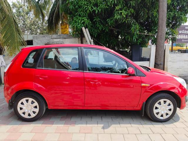 https://images10.gaadi.com/usedcar_image/3658852/original/processed_img2909050__used_car_2909050_1699420059.jpg?imwidth=6401