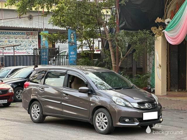 https://images10.gaadi.com/usedcar_image/3658937/original/processed_img2909109__used_car_2909109_1699270895.jpg?imwidth=6402