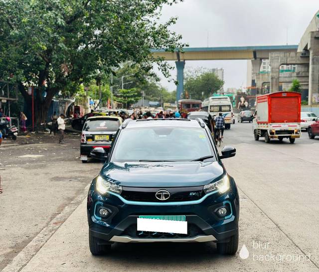https://images10.gaadi.com/usedcar_image/3658972/original/processed_img2909130__used_car_2909130_1699272041.jpg?imwidth=6402