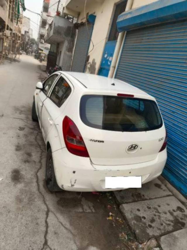 https://images10.gaadi.com/usedcar_image/3658994/original/processed_3b7d5275-4f56-49e1-b334-aa1324a0c1ac.jpg?imwidth=6400