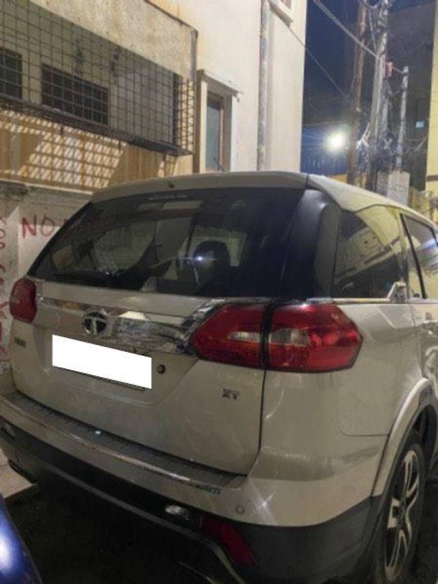 https://images10.gaadi.com/usedcar_image/3659036/original/processed_8885ffe0-7d40-4893-bade-ef38fc4e2758.jpeg?imwidth=6402