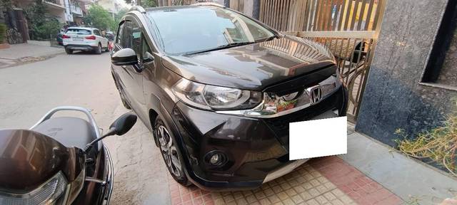 https://images10.gaadi.com/usedcar_image/3659053/original/processed_80f32b7a-0bcb-4587-bbb9-8f7ca89098e0.jpg?imwidth=6400