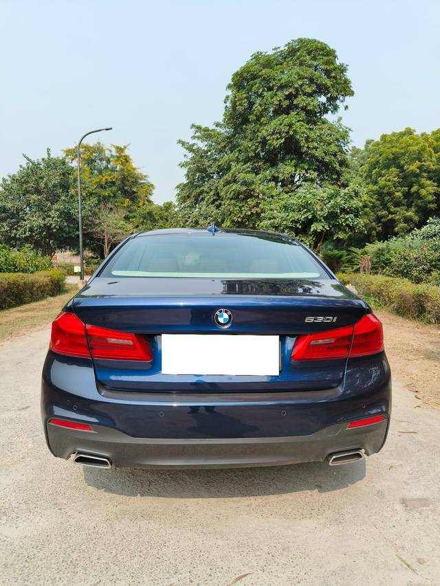 https://images10.gaadi.com/usedcar_image/3659077/original/processed_img2909198__used_car_2909198_1699274763.jpg?imwidth=6402