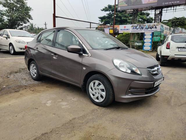 https://images10.gaadi.com/usedcar_image/3659082/original/processed_img2909202__used_car_2909202_1699274844.jpg?imwidth=6400