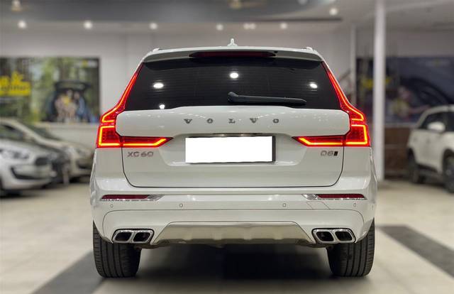 https://images10.gaadi.com/usedcar_image/3659151/original/processed_img2909252__used_car_2909252_1699276652.jpg?imwidth=6402