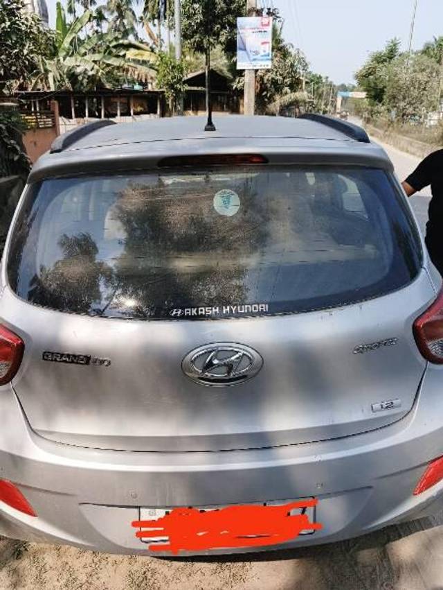 https://images10.gaadi.com/usedcar_image/3659162/original/processed_5a1e8131-bb09-470b-b1ca-80d847cb79b4.jpg?imwidth=6400