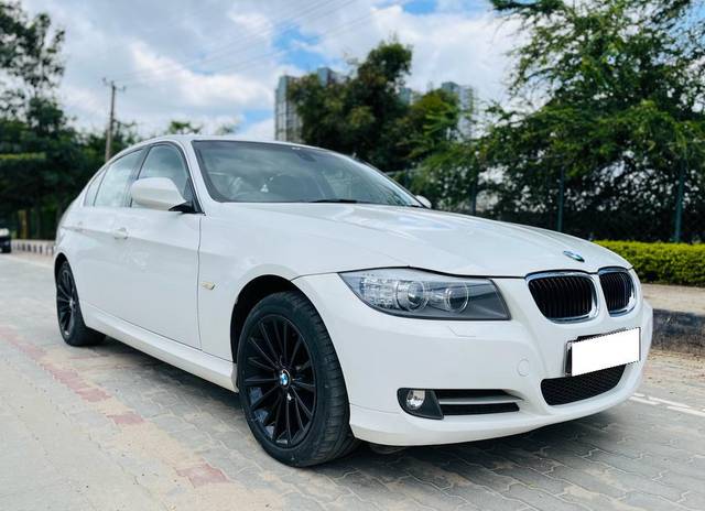 https://images10.gaadi.com/usedcar_image/3659283/original/processed_img2909318__used_car_2909318_1699280603.jpg?imwidth=6400