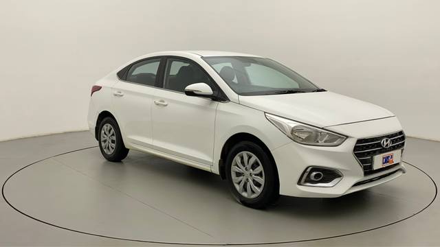 https://images10.gaadi.com/usedcar_image/3659345/original/7e1d90f3-93ca-4cba-b9bc-0687f99c506a__43.jpg?imwidth=6400