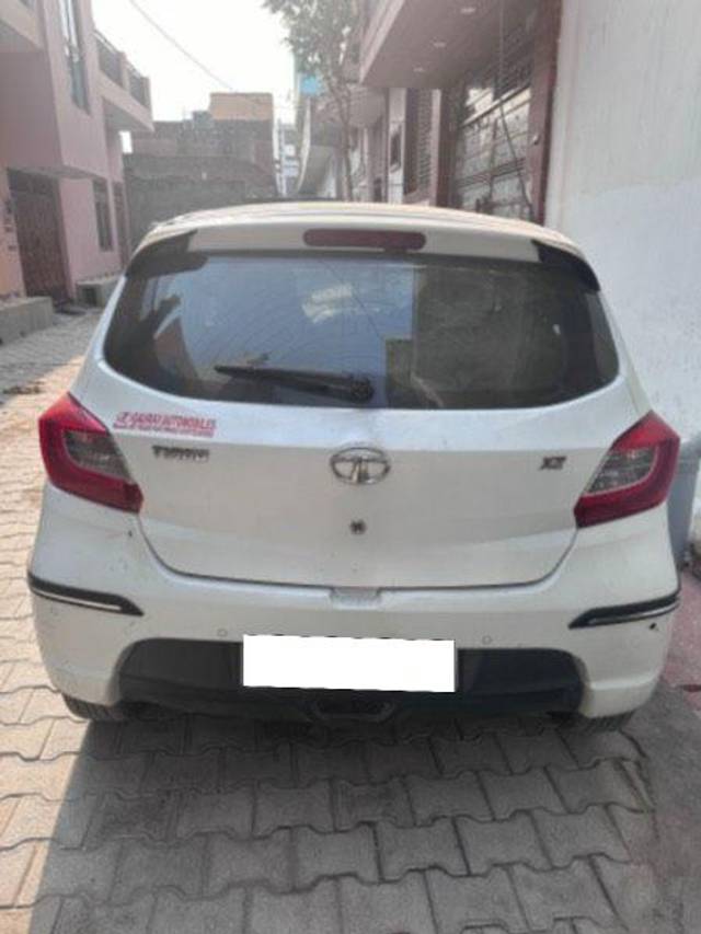 https://images10.gaadi.com/usedcar_image/3659399/original/processed_cbdcd490-6ca0-4b2b-9c46-df3ea14aa7a5.jpeg?imwidth=6401