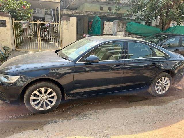 https://images10.gaadi.com/usedcar_image/3659410/original/processed_b7cb52a0-3b7e-45b2-8eba-20947253b3c3.jpeg?imwidth=6400