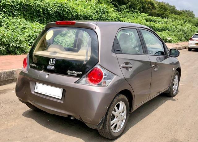 https://images10.gaadi.com/usedcar_image/3659477/original/processed_img2909350__used_car_2909350_1699291334.jpg?imwidth=6402