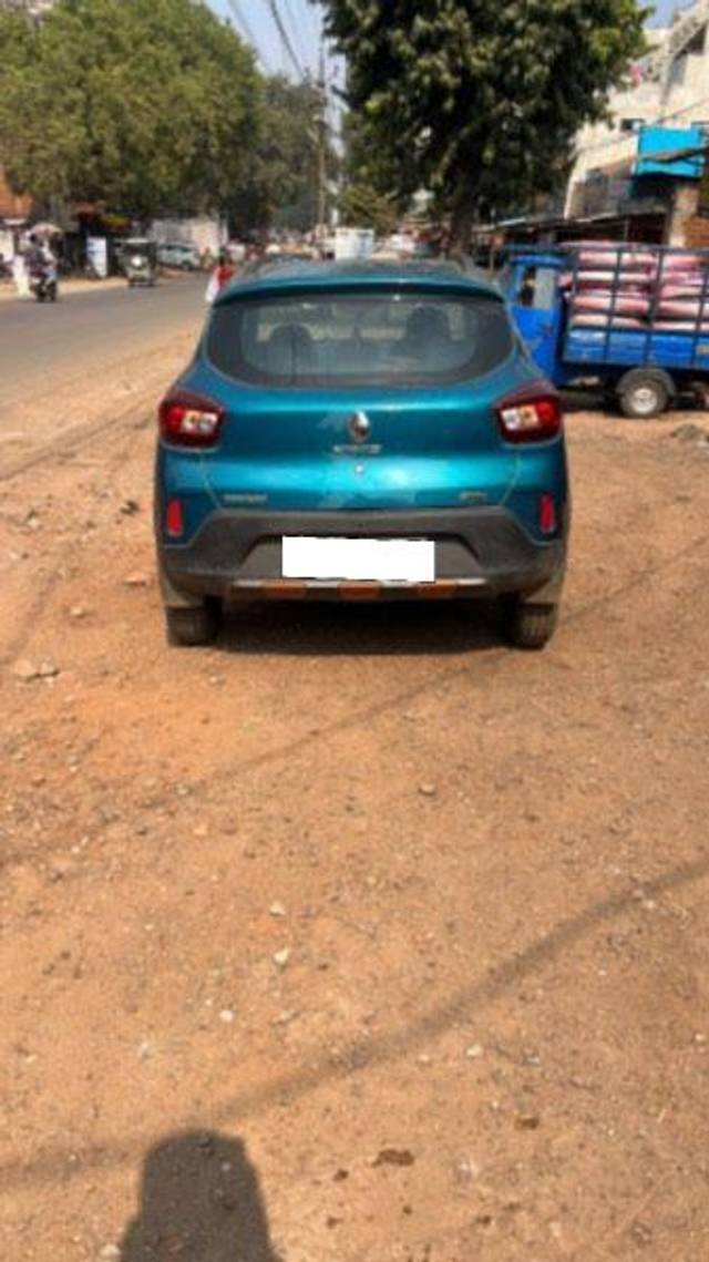 https://images10.gaadi.com/usedcar_image/3659548/original/processed_c125accd-4dec-44ba-ba63-43ea4a3d9694.jpeg?imwidth=6402