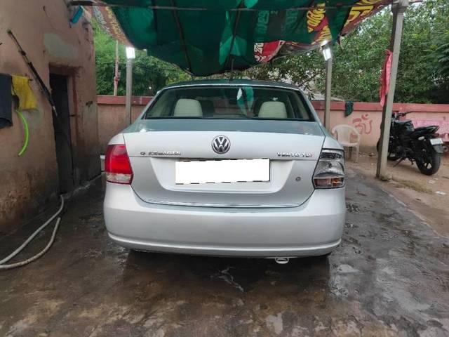 https://images10.gaadi.com/usedcar_image/3659586/original/processed_646f088a-2aa2-457e-8f56-a7e7f2794fc5.jpg?imwidth=6401