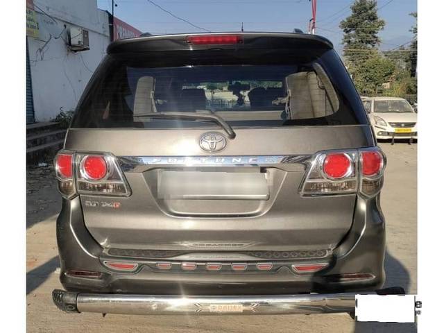 https://images10.gaadi.com/usedcar_image/3659644/original/processed_0eb469ce-872e-4e09-b584-e89c677b59c7.jpg?imwidth=6401
