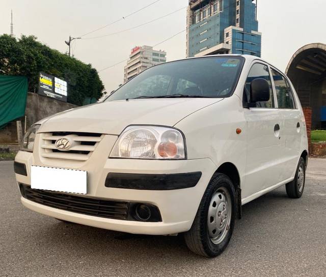 https://images10.gaadi.com/usedcar_image/3659712/original/processed_img2909406__used_car_2909406_1699326780.jpg?imwidth=6400