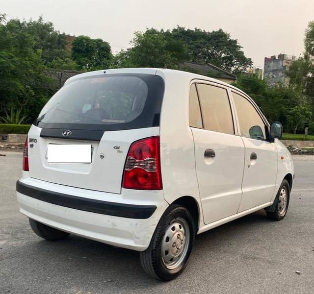 https://images10.gaadi.com/usedcar_image/3659712/original/processed_img2909406__used_car_2909406_1699326781.jpg?imwidth=6402