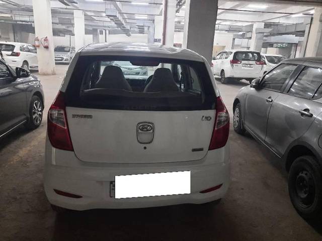 https://images10.gaadi.com/usedcar_image/3659808/original/processed_00f65201-9ba7-4f4f-b179-cc42d4111aad.jpg?imwidth=6401