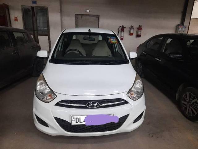 https://images10.gaadi.com/usedcar_image/3659808/original/processed_d61d87c8-6eeb-4230-b1e1-4f7dd32dfc61.jpg?imwidth=6402