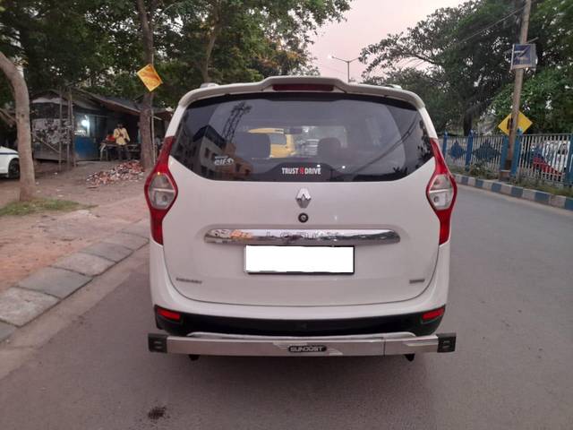 https://images10.gaadi.com/usedcar_image/3659899/original/processed_img2909455__usedcar_whatsappimage2023_11_07at124850pm_2__2909455_1699347618.jpeg?imwidth=6402