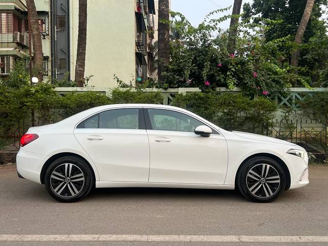 https://images10.gaadi.com/usedcar_image/3659913/original/img2909461__usedcar_gol5_2909461_1699338945.jpeg?imwidth=6401