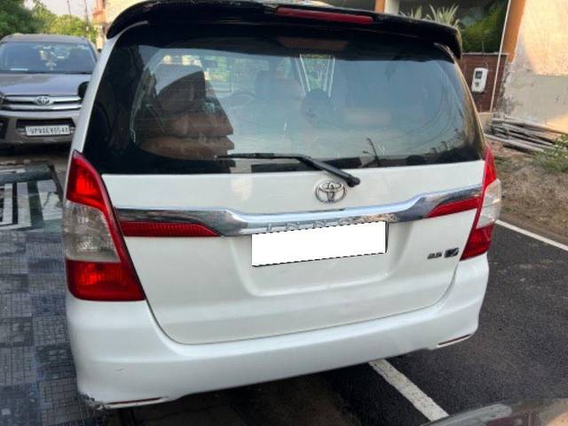 https://images10.gaadi.com/usedcar_image/3659973/original/processed_8b199e05-1421-4164-9ef5-5a6462579278.jpeg?imwidth=6401