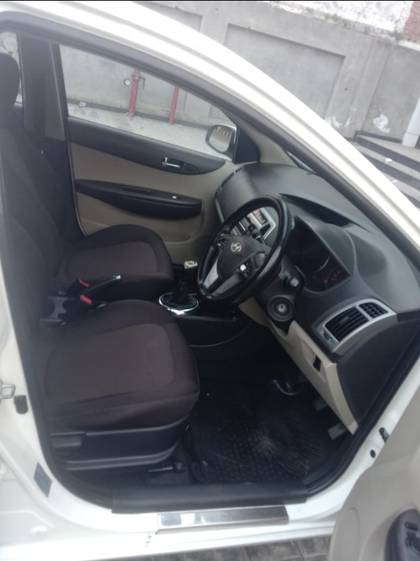 Hyundai i20 1.4 CRDi Sportz Hyundai i20 1.4 CRDi Sportz
