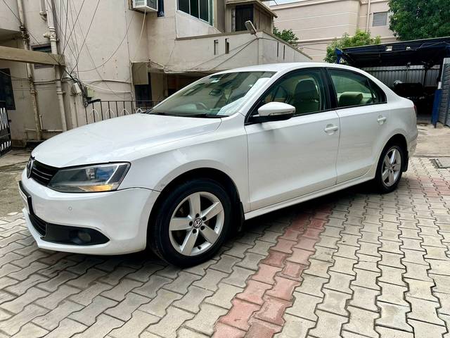 https://images10.gaadi.com/usedcar_image/3660178/original/img2909628__used_car_2909628_1699348623.jpg?imwidth=6402